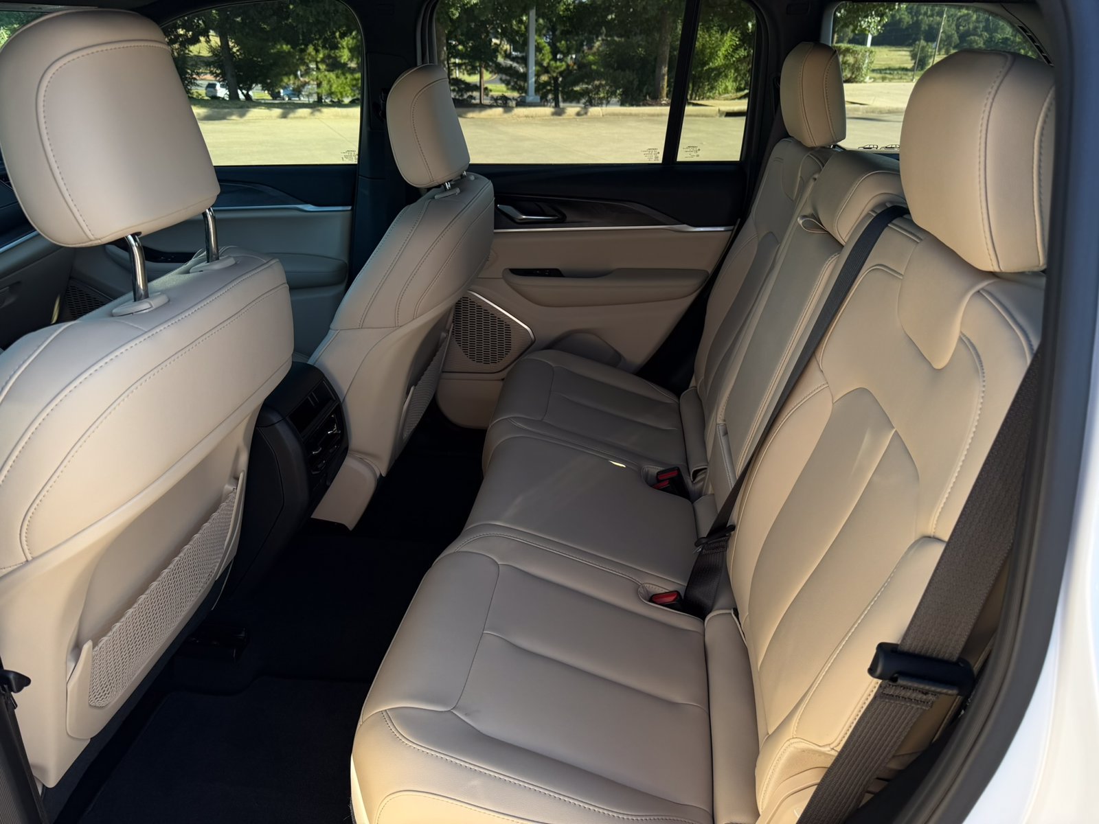 Used 2026 Jeep Grand Cherokee Limited RWD image 25