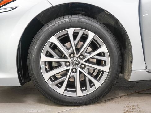 Used 2023 Lexus ES 250 w/ Premium Package AWD/4WD image 28