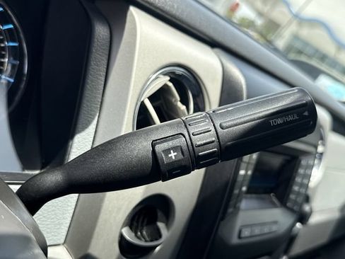 Used 2013 Ford F150 XLT w/ XLT Chrome Pkg RWD image 31