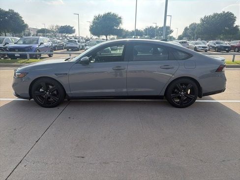 Used 2025 Honda Accord Sport image 8