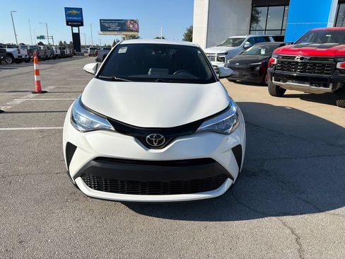 Used 2021 Toyota C-HR XLE FWD image 8