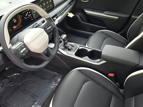 New 2026 Kia K4 GT-Line image 8