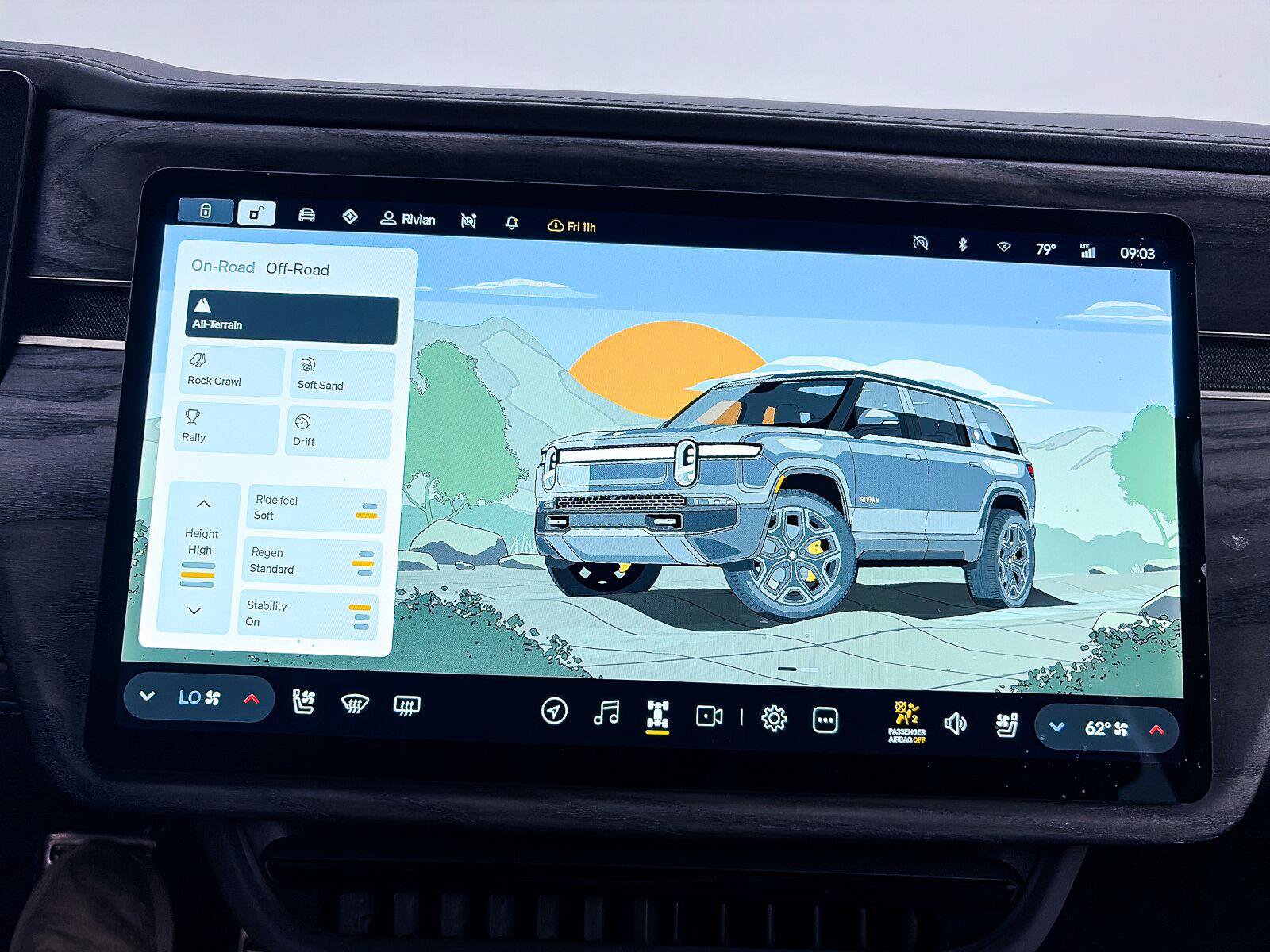 Used 2022 Rivian R1S Launch Edition Quad AWD/4WD image 7