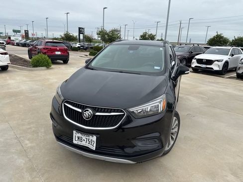 Used 2018 Buick Encore Preferred FWD image 2