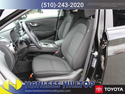 Used 2023 Hyundai Kona SE image 12