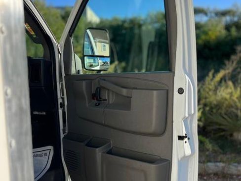 Used 2019 GMC Savana 3500 w/ Power Convenience Package RWD image 23