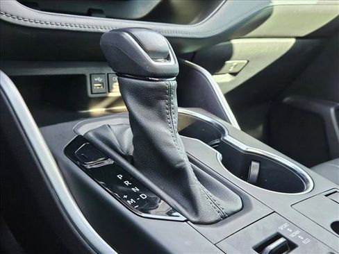 Used 2023 Toyota Highlander XLE image 17