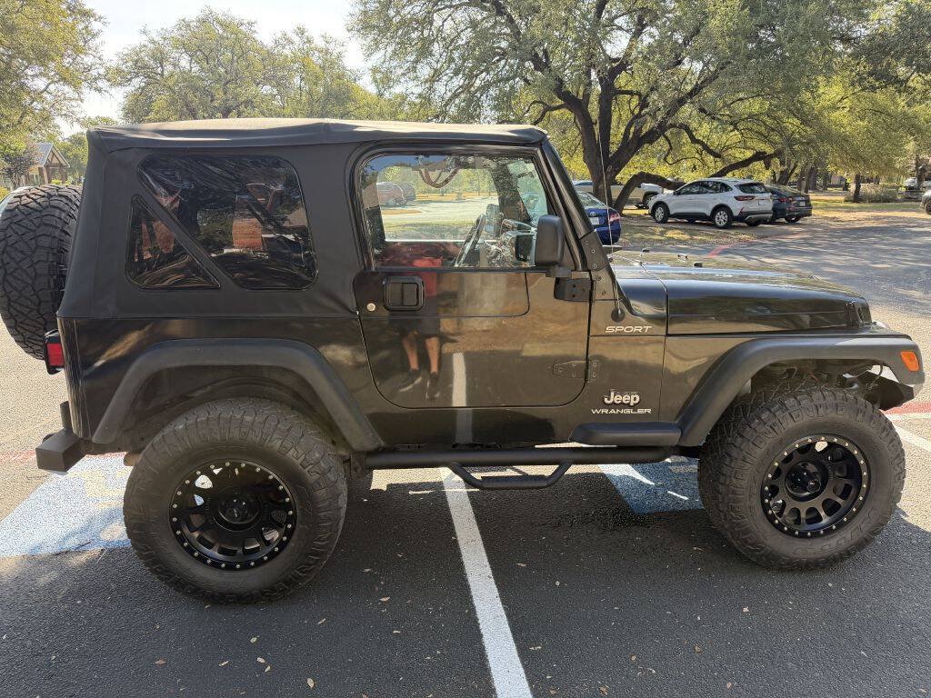 Used 2004 Jeep Wrangler 4WD image 6