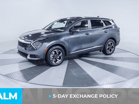 Used 2025 Kia Sportage LX FWD image 3