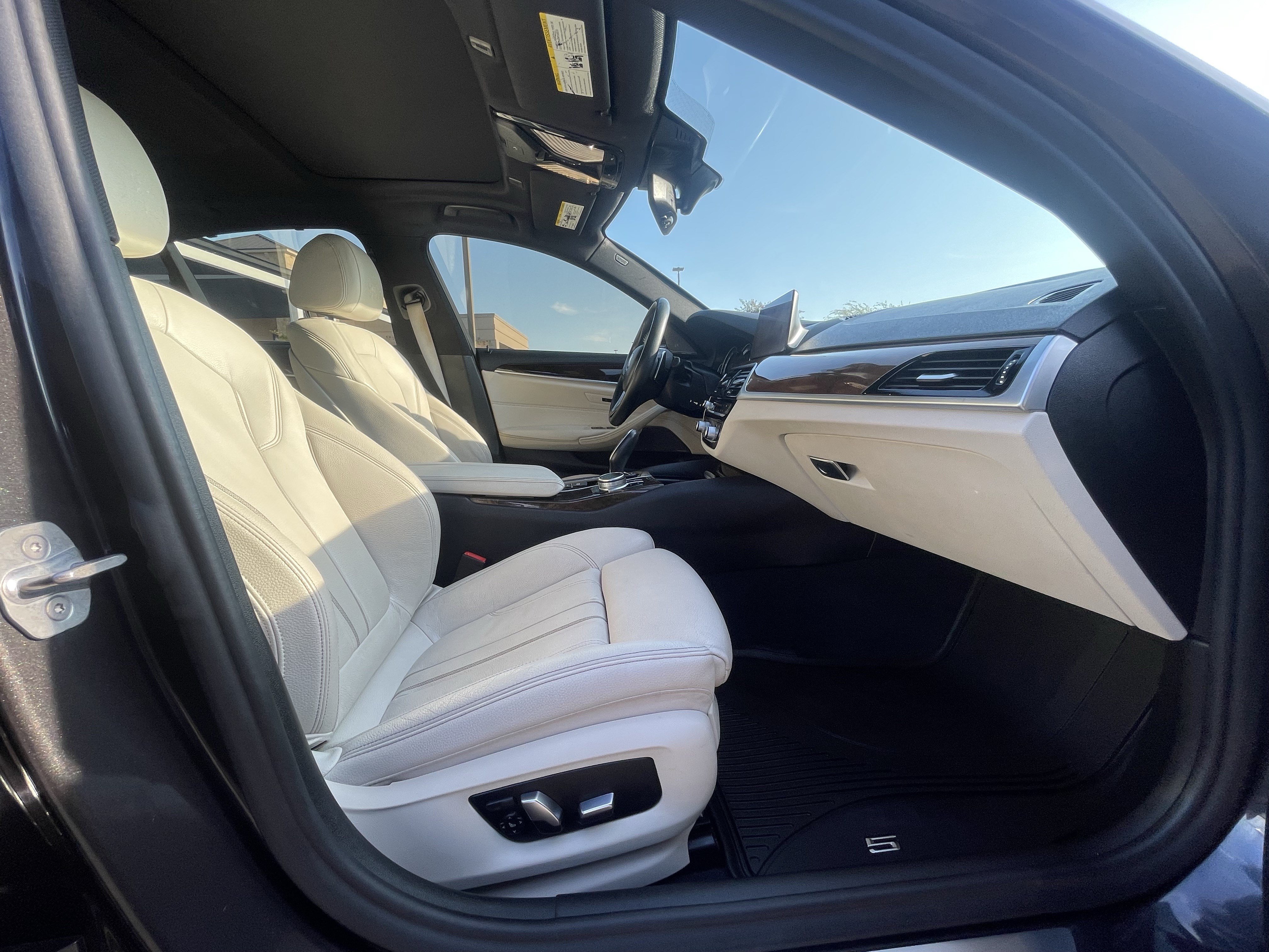 Used 2019 BMW 540i RWD image 10