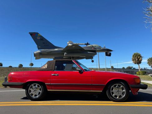 Used 1989 Mercedes-Benz 560 SL image 1