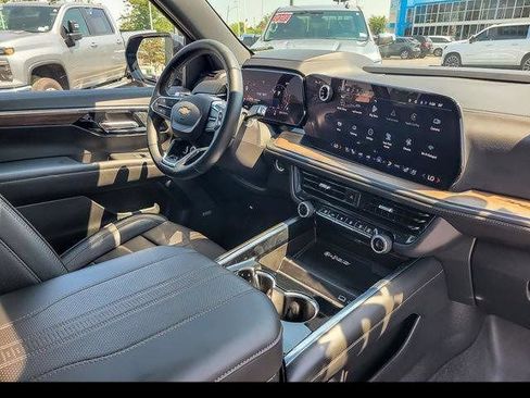 Certified 2025 Chevrolet Tahoe High Country w/ Sun And Tow Package AWD/4WD image 37