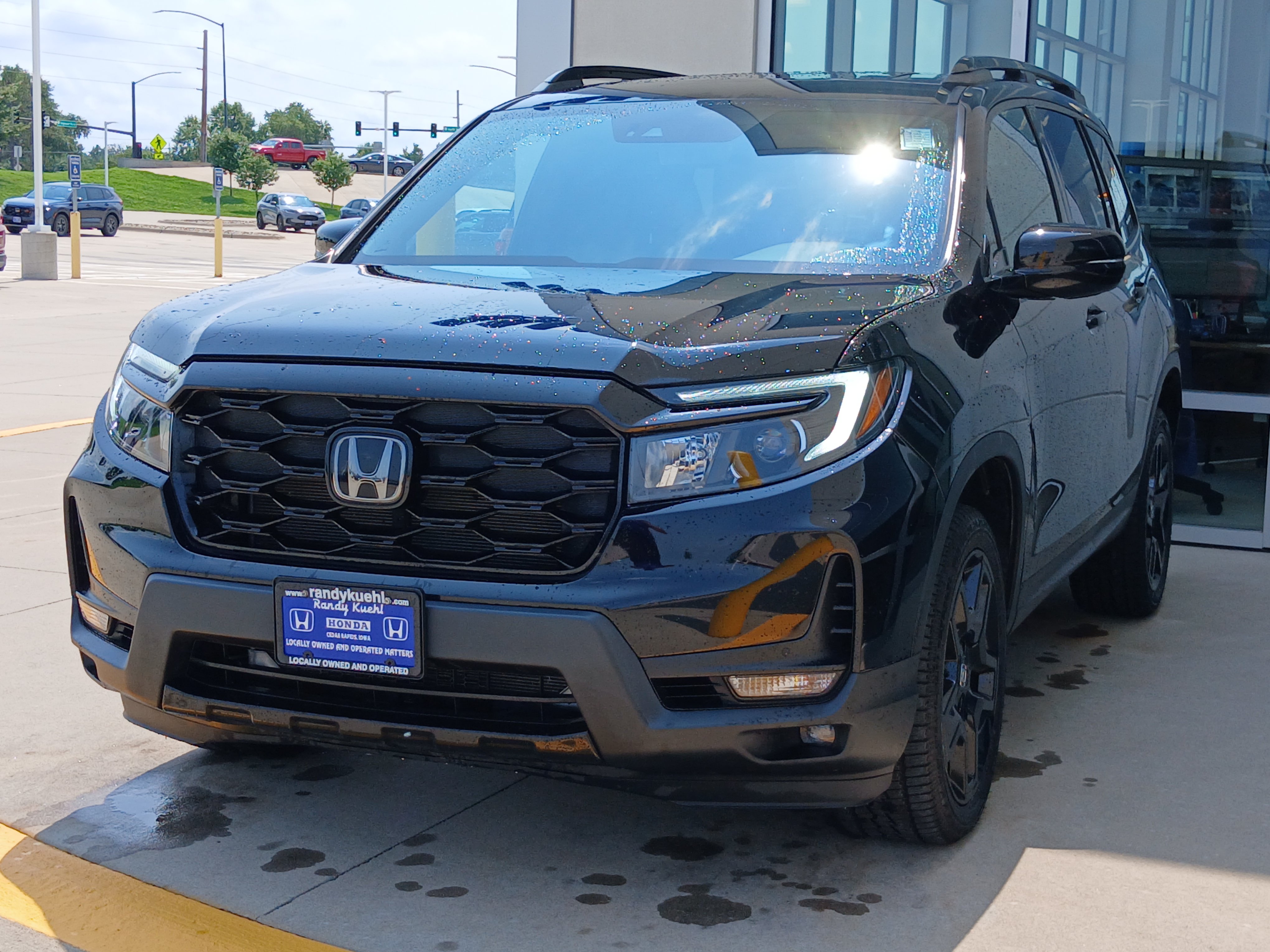 Used 2023 Honda Passport Elite image 3