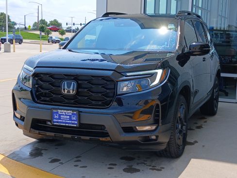 Used 2023 Honda Passport Elite image 3