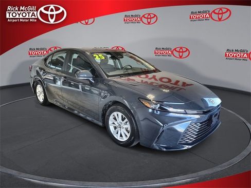 Used 2025 Toyota Camry LE image 1