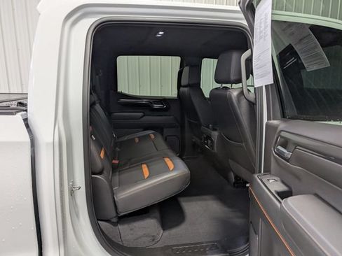 Used 2024 GMC Sierra 1500 AT4 w/ Technology Package AWD/4WD image 27