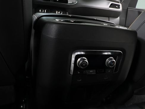 Used 2022 GMC Yukon XL AT4 w/ Max Trailering Package AWD/4WD image 27