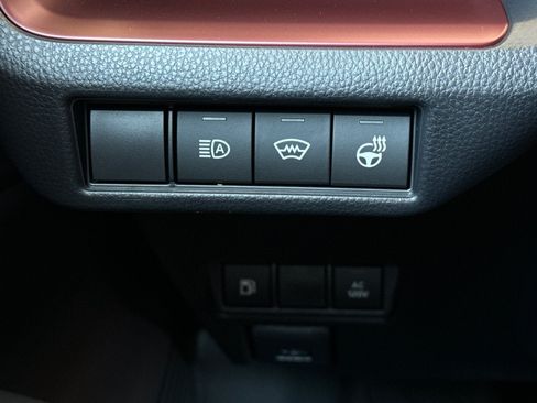 New 2026 Toyota Prius Plug-In Hybrid FWD image 27
