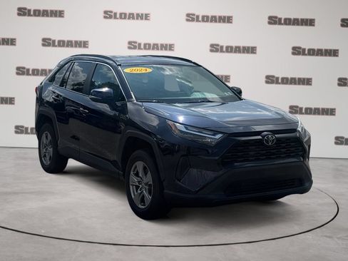 Used 2024 Toyota RAV4 XLE AWD/4WD image 7