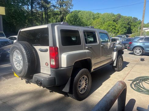 Used 2009 HUMMER H3 image 5