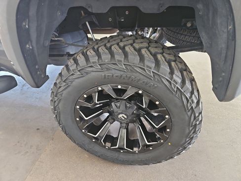 Used 2015 Toyota Tundra SR5 w/ TRD Off Road Package AWD/4WD image 22