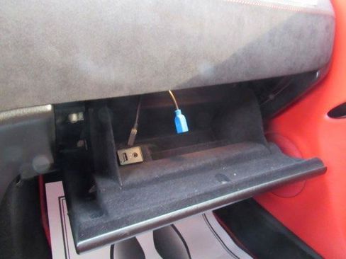 Used 2014 Maserati GranTurismo Sport RWD image 33