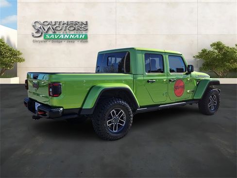 New 2025 Jeep Gladiator Mojave image 5