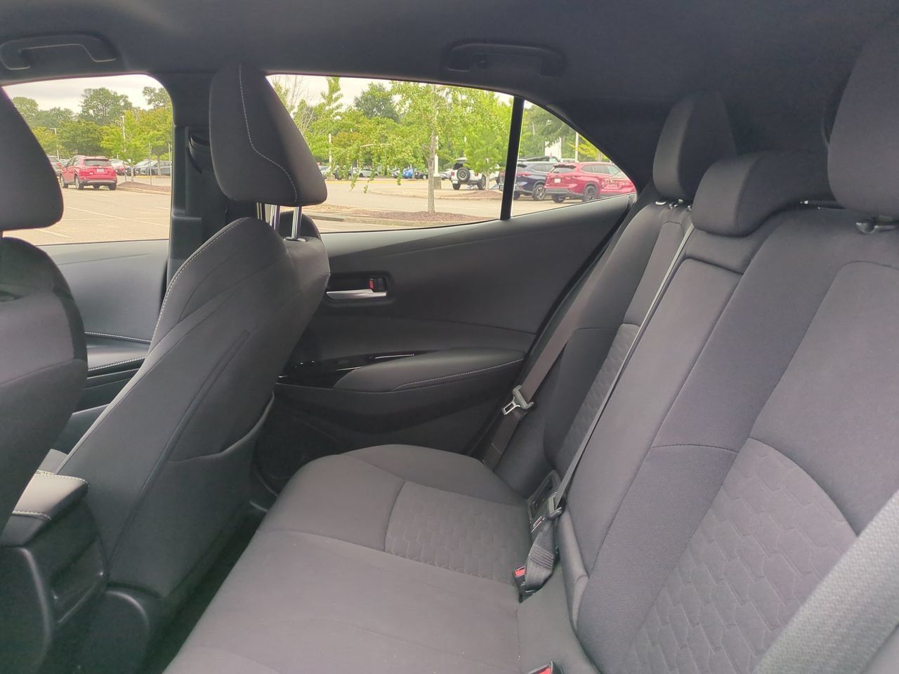 Used 2019 Toyota Corolla SE w/ Carpet Mat Package FWD image 14