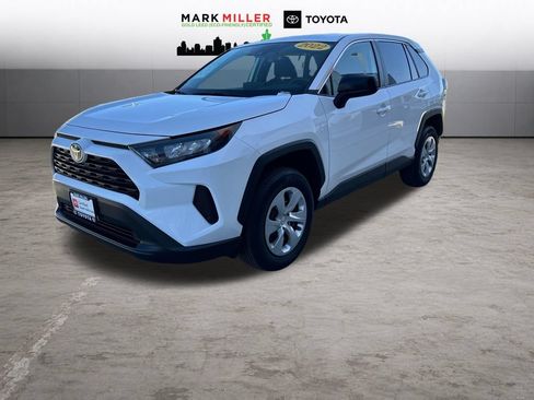 Certified 2022 Toyota RAV4 LE AWD/4WD image 1