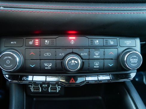 Used 2024 Dodge Durango GT AWD/4WD image 20