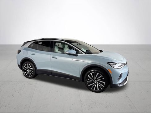 Certified 2023 Volkswagen ID.4 Pro S Plus AWD/4WD image 4