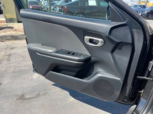 Used 2025 Kia K4 FWD image 18
