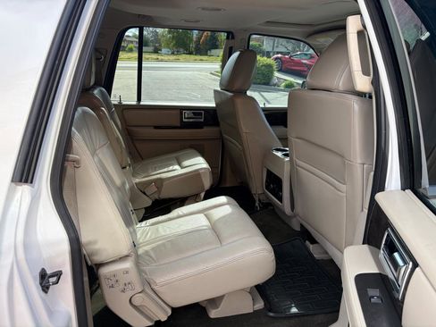 Used 2016 Lincoln Navigator L Select AWD/4WD image 8