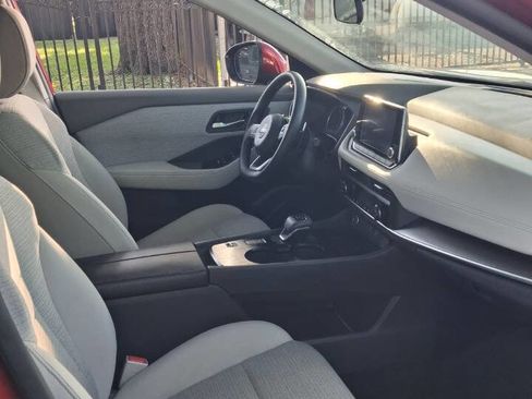 Used 2023 Nissan Rogue SV FWD image 6