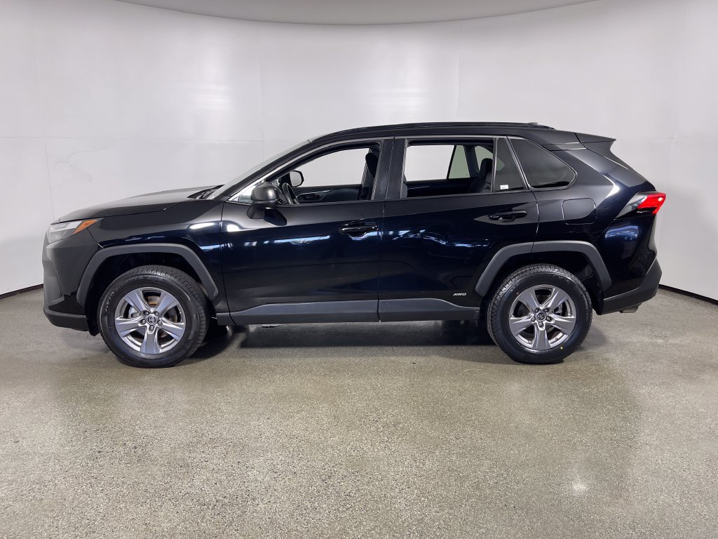 Certified 2023 Toyota RAV4 LE AWD/4WD image 6