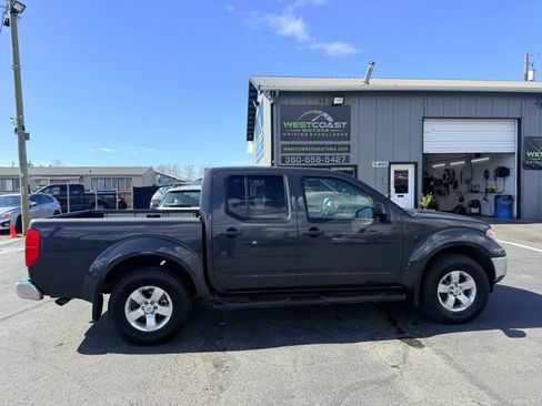Used 2010 Nissan Frontier SE AWD/4WD image 9