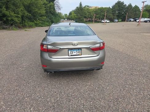 Used 2016 Lexus ES 350 w/ Premium Package w/Wood Trim FWD image 11
