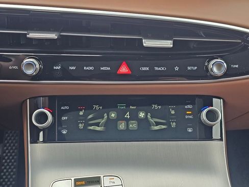 New 2026 Genesis GV80 3.5T Prestige image 16