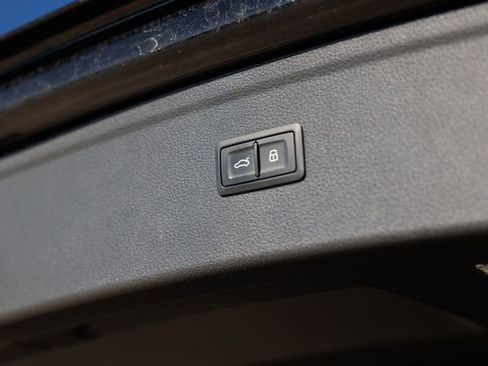 Used 2018 Audi Q5 2.0T Premium Plus w/ Premium Plus Package image 48