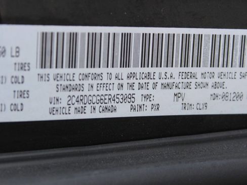 Used 2014 Dodge Grand Caravan SXT image 9