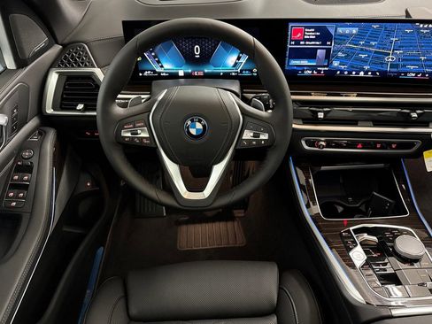 Used 2026 BMW X5 xDrive50e w/ Premium Package image 26