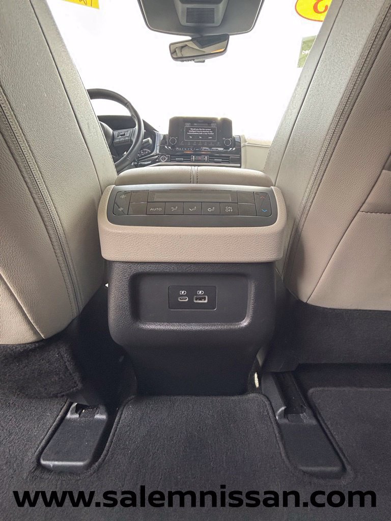 Used 2023 Nissan Pathfinder SL AWD/4WD image 13