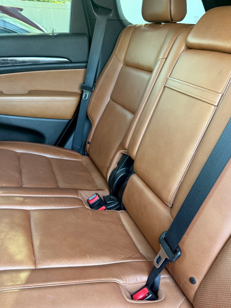 Used 2013 Jeep Grand Cherokee Overland AWD/4WD image 10