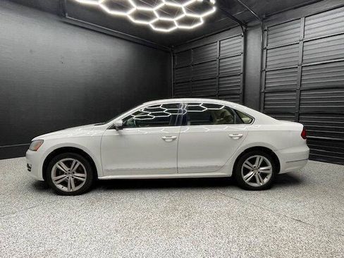 Used 2013 Volkswagen Passat TDI SEL Premium FWD image 2