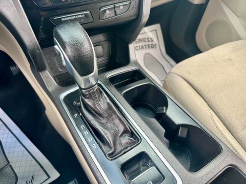 Used 2018 Ford Escape SE w/ Ford Safe & Smart Package image 27