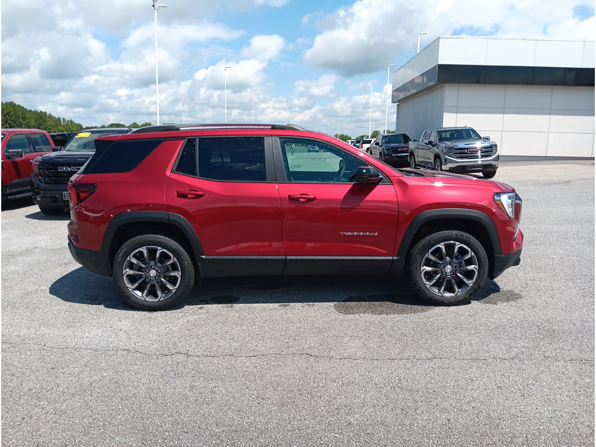 New 2027 GMC Terrain Elevation w/ Elevation Premium Package FWD image 5