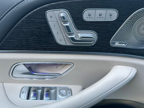 Used 2025 Mercedes-Benz GLE 53 AMG 4MATIC image 10