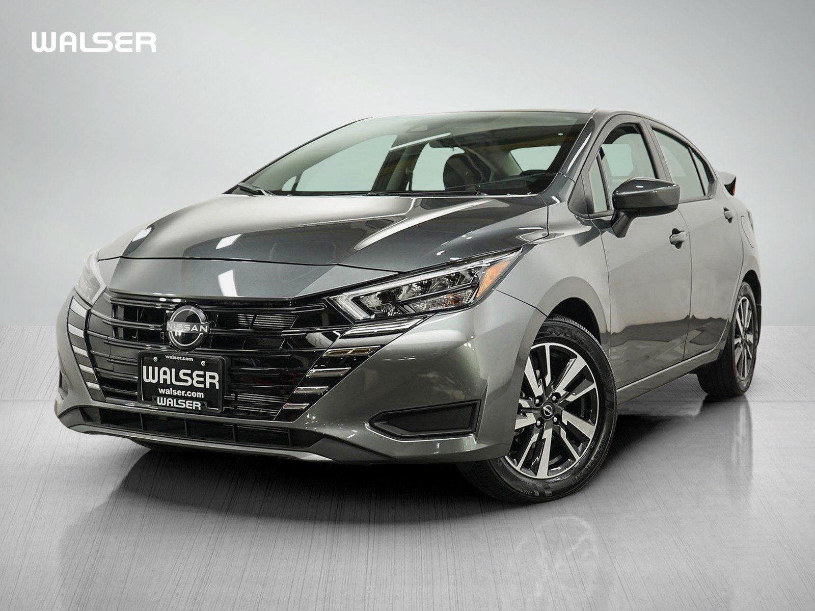 Used 2025 Nissan Versa SV w/ Trunk Package FWD image 1