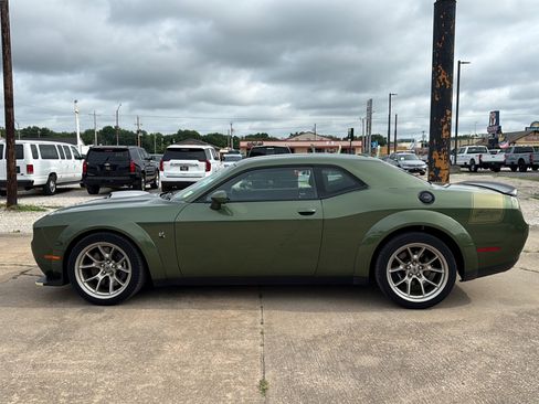 Used 2023 Dodge Challenger R/T Scat Pack RWD image 5