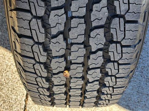 Used 2021 Jeep Wrangler Sport S image 10